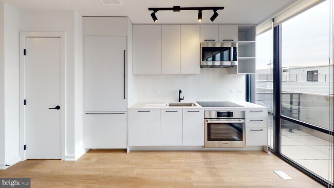 Foto del edificio - 1625 Eckington Pl NE
