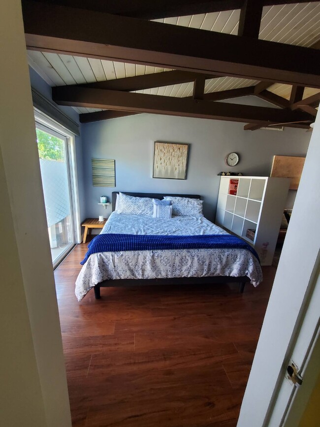 Foto del edificio - 2471 E Canal Dr