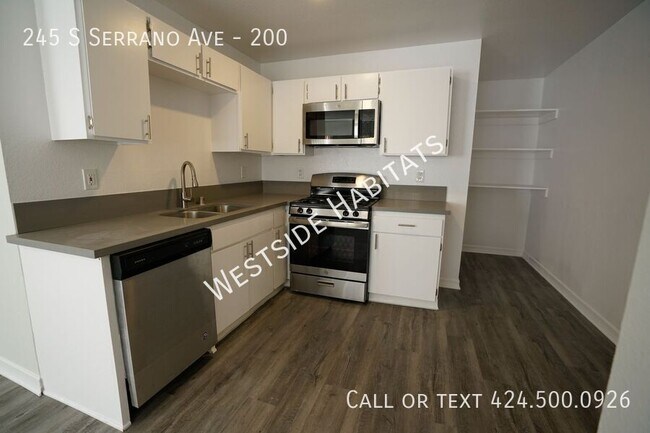 Foto del edificio - 245 Serrano Ave