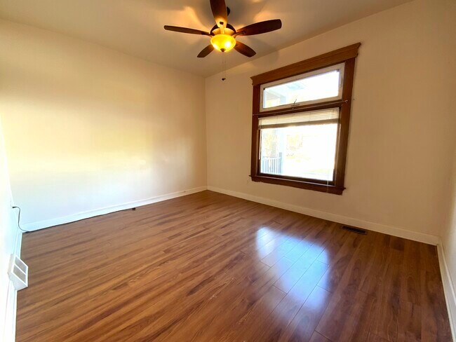 Building Photo - 1539 Merrick St