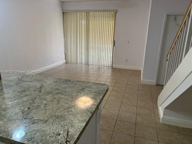 Foto del edificio - 18338 NW 68th Ave
