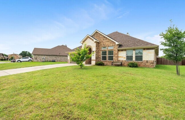 Building Photo - 911 Elk Ridge Dr