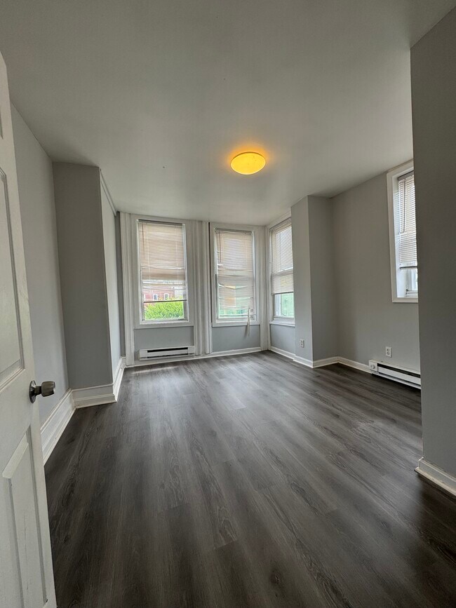 Foto del edificio - 2121 N 22nd St