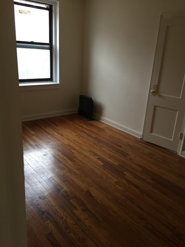 Primary Photo - Lovely Studio in Woodside, Queens