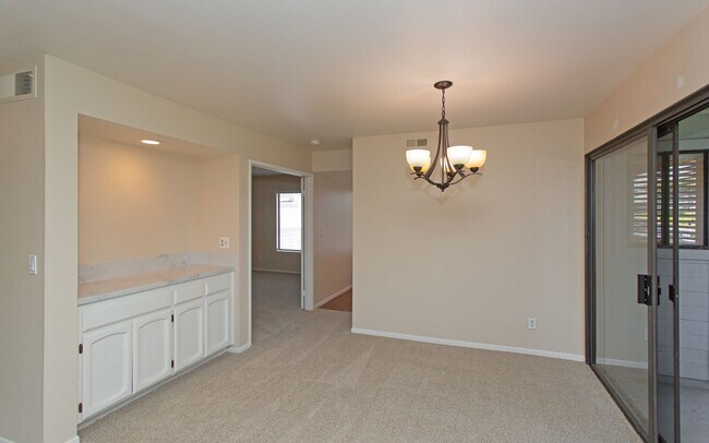 Building Photo - Gorgeous Home overlooking Del Mar Fairground!