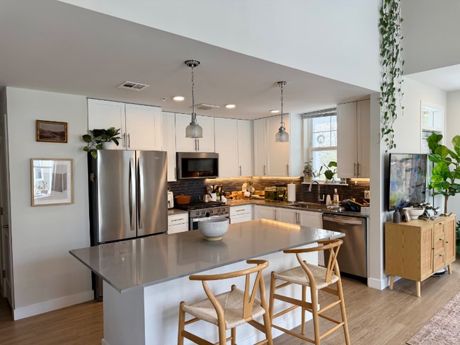 Building Photo - 2912 Mayflower Cir