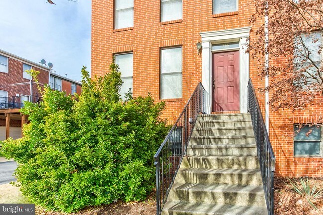 Building Photo - 216 Presstman St
