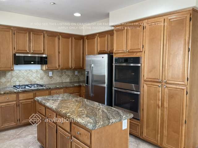 Foto del edificio - 15418 Rochelle St