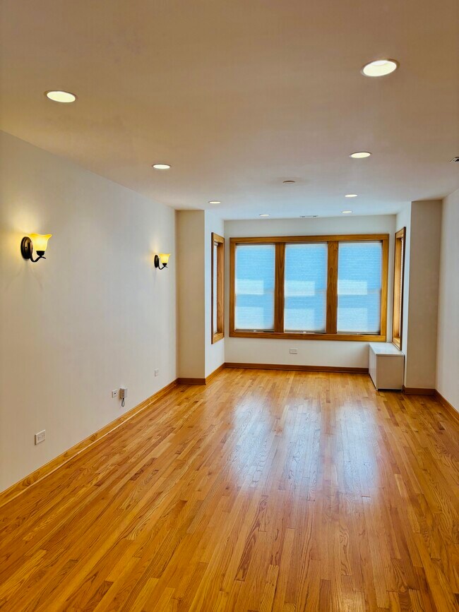 Sala de estar - 2318 W Diversey Ave