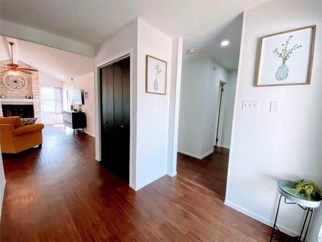 Building Photo - 21822 Tallahassee Ave