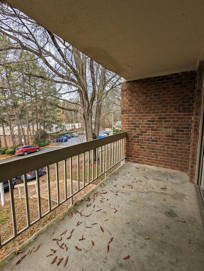 Foto del edificio - Come Home to Bolinwood Condominiums  - AVA...