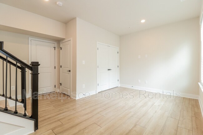 Foto del edificio - 4304 Roland Heights Ave