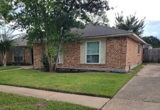 Building Photo - 19319 Hollowlog Dr