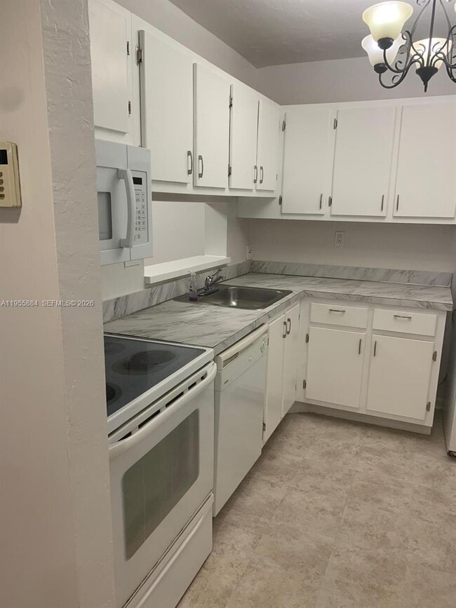 Foto del edificio - 8520 SW 133rd Avenue Rd