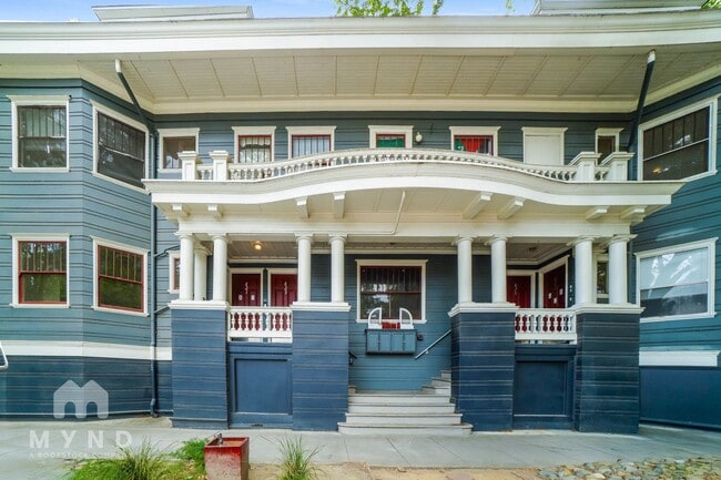 Building Photo - 819 14th St