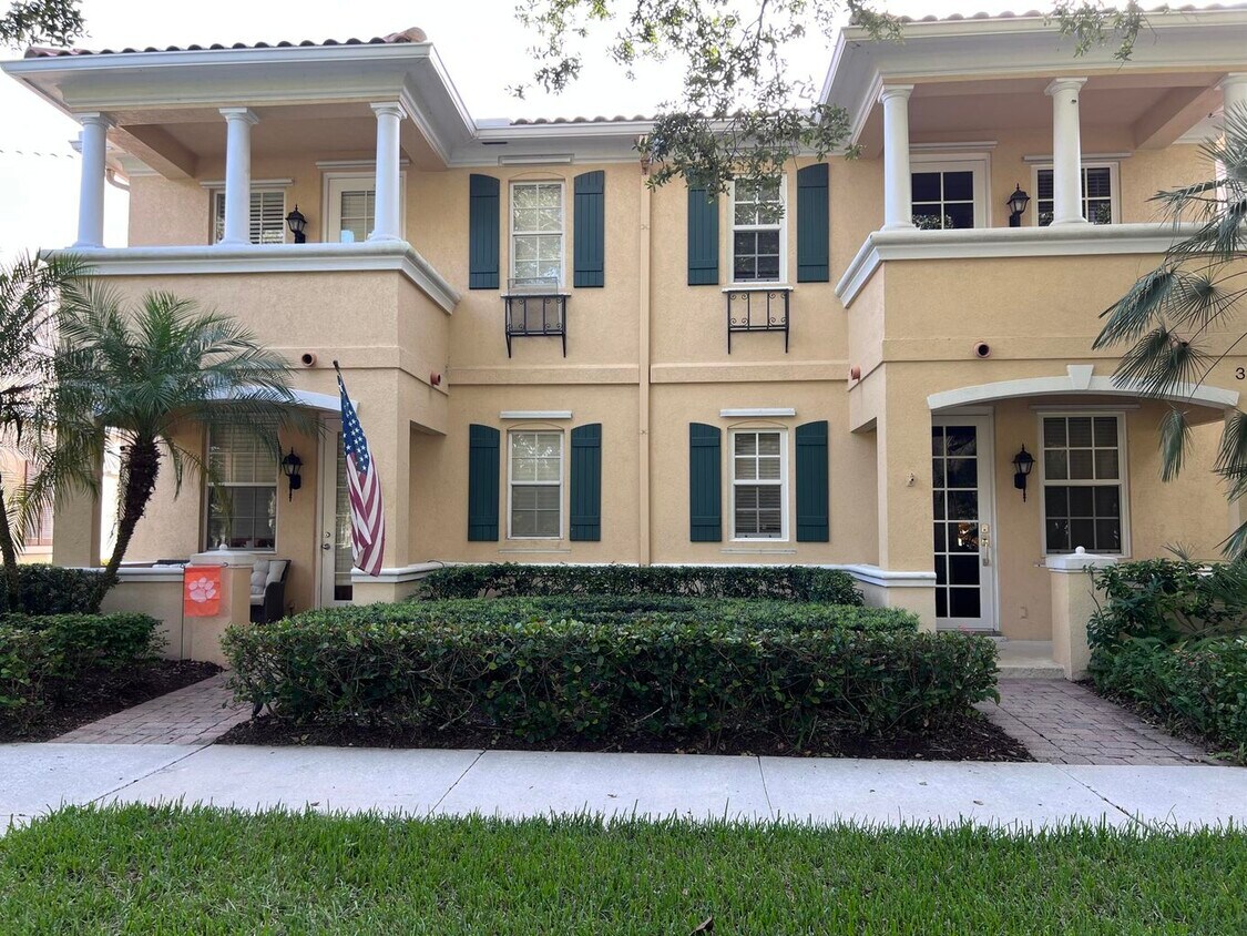 Foto principal - 3368 Greenway Dr