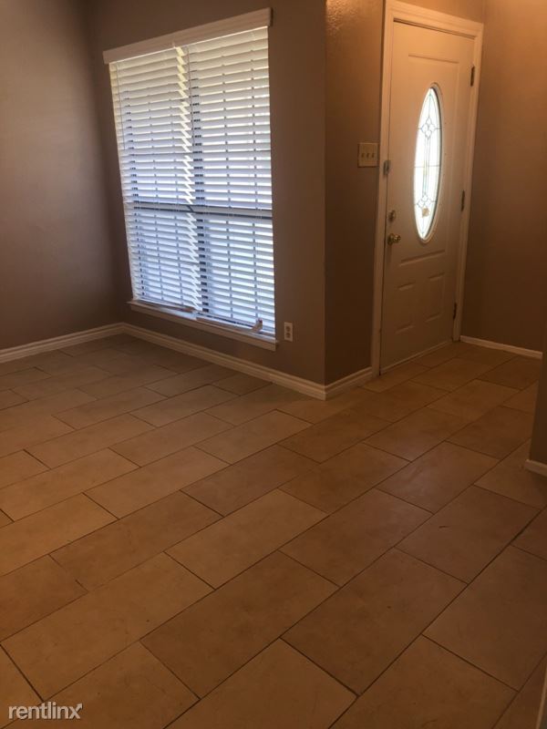 Building Photo - 2415 Ventura Dr
