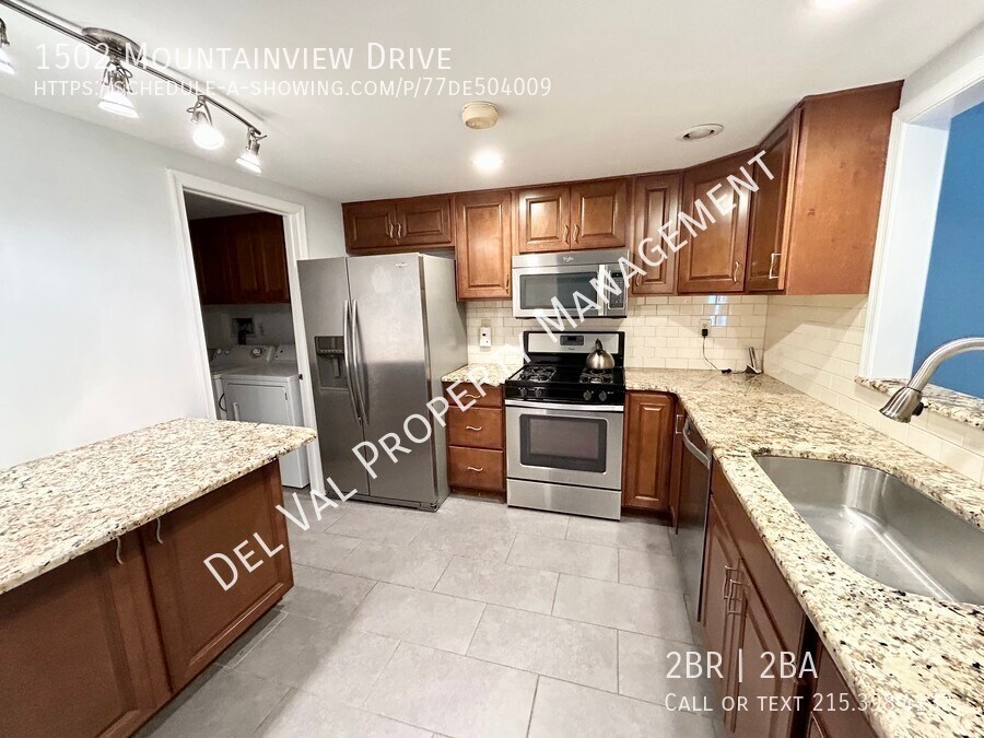 Primary Photo - Stunning 2-Bdrm Townhome For Rent – 203 Mo...