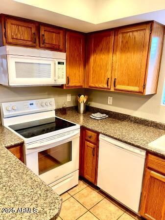 Foto del edificio - 8651 E Royal Palm Rd