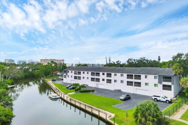 Photo - 2124 N Tamiami Trl Townhome
