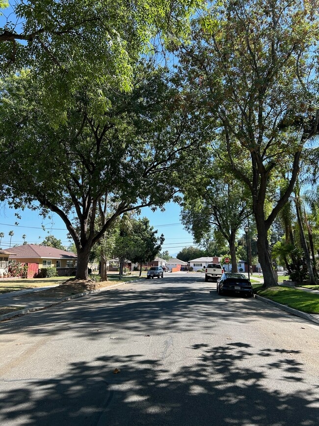 street view - 5356 Kendall St
