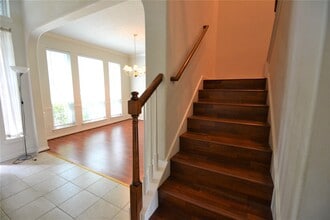 Building Photo - 12110 Laurel Ct