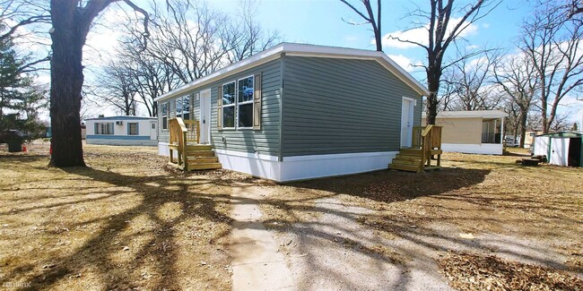 Building Photo - 3 br, 2 bath House - 28 Joymar Dr