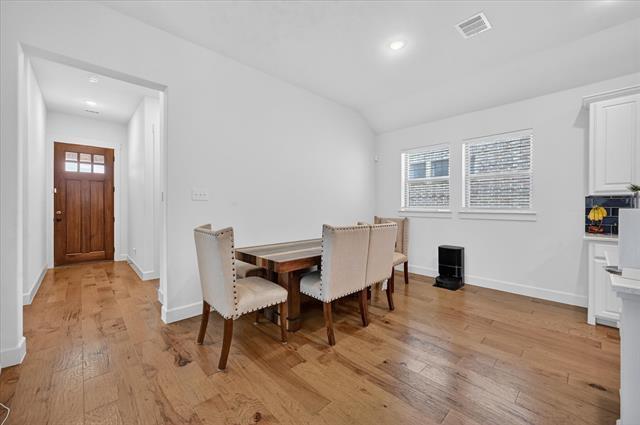 Foto del edificio - 4876 Connor Pl