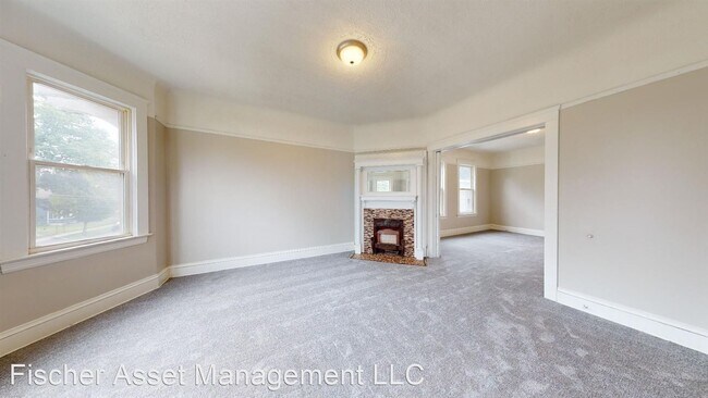 Foto del edificio - 2 br, 1 bath Apartment - 1903 Holmden