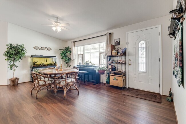 Foto del edificio - Charming Furnished Home in Age-Restricted ...