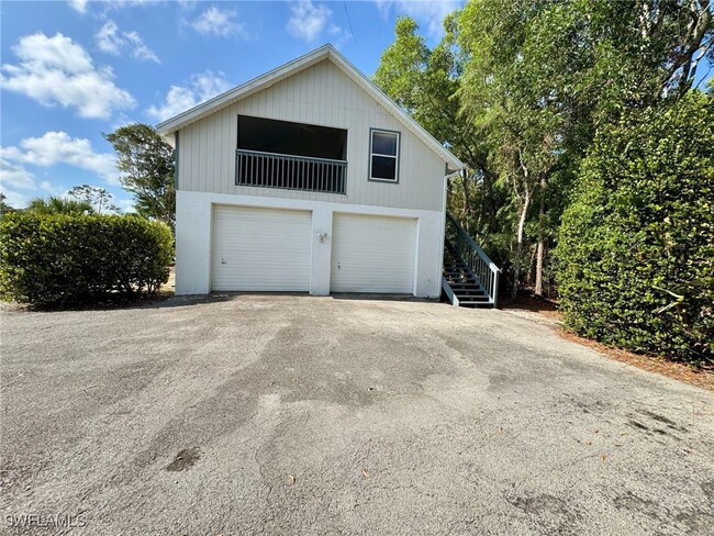 Foto del edificio - 6560 Sandalwood Ln