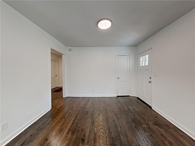 Foto del edificio - 512 Aberdeen Dr NW