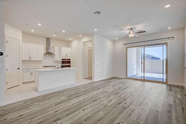 Foto del edificio - Nighthawk