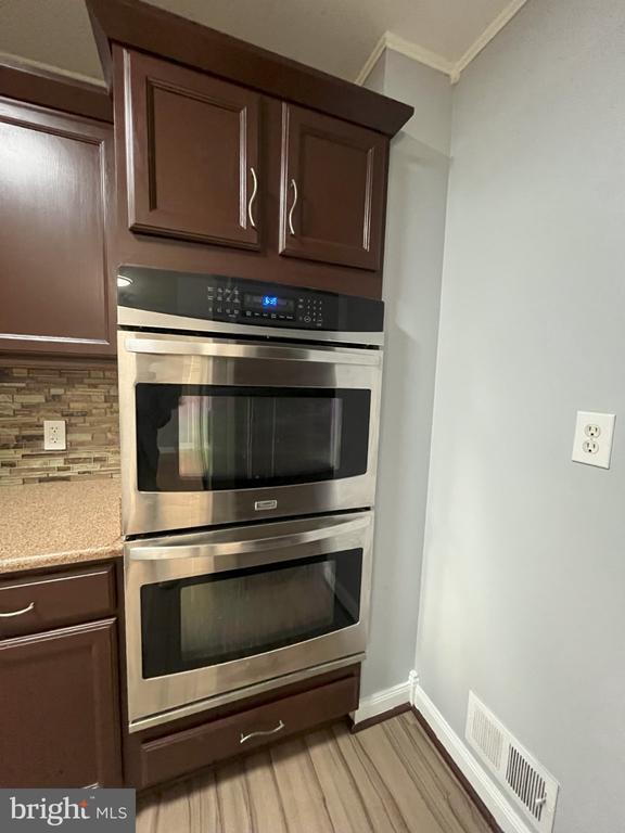 Foto del edificio - 6706 Longridge Dr