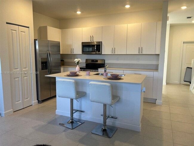 Building Photo - 151 SE 11th St