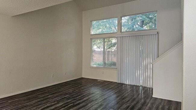 Building Photo - 2162 S Dorothy Ave