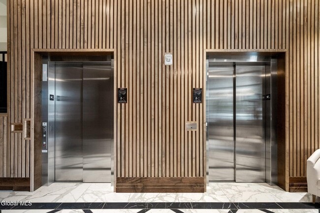 Building Photo - 19 Washington St