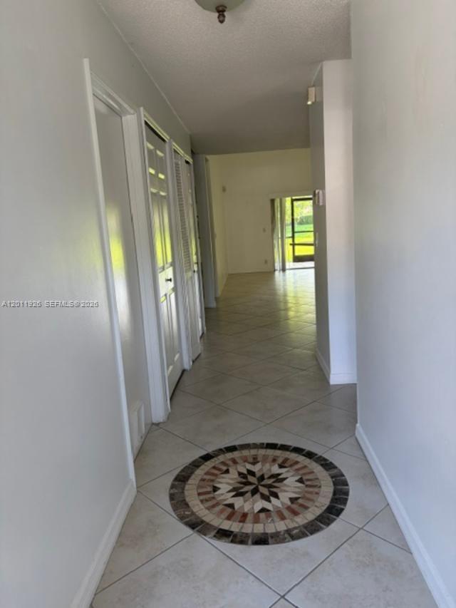 Foto del edificio - 667 Woodgate Ln
