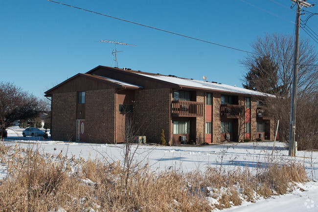 Building Photo - Country Village Apartments