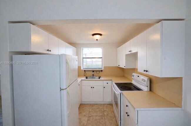 Foto del edificio - 12275 NE 19th Ave