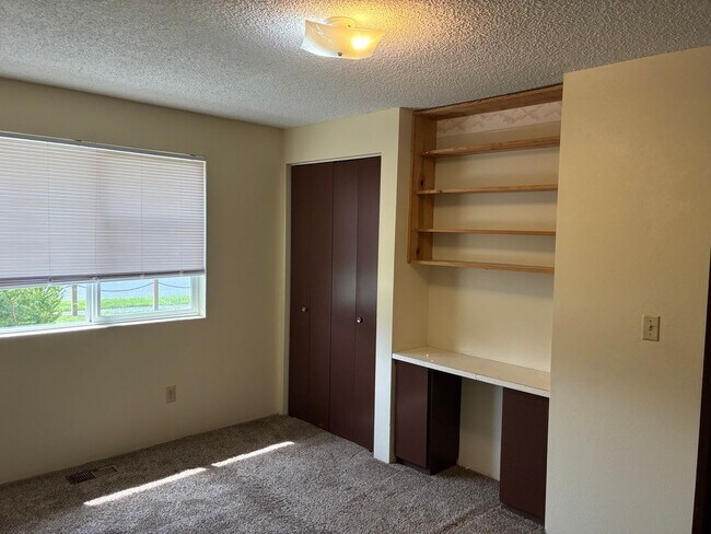 Foto del edificio - 2121 E Viewmont Dr