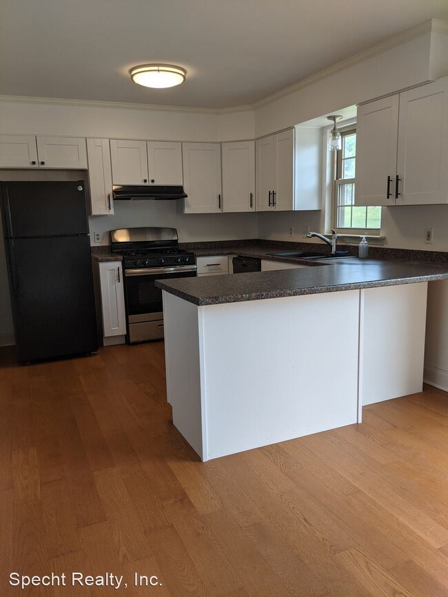 Building Photo - 3 br, 1.5 bath House - 526 Maple Glen Circle