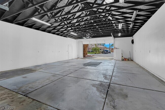 Foto del edificio - 9415 S Westwind Rd