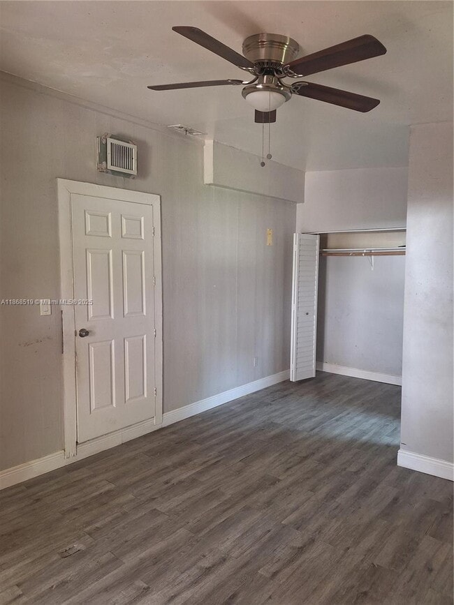 Foto del edificio - 771 NE 177th St
