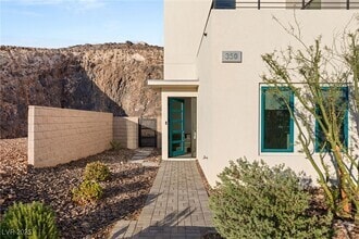 Building Photo - 350 Solitude Peak Ln