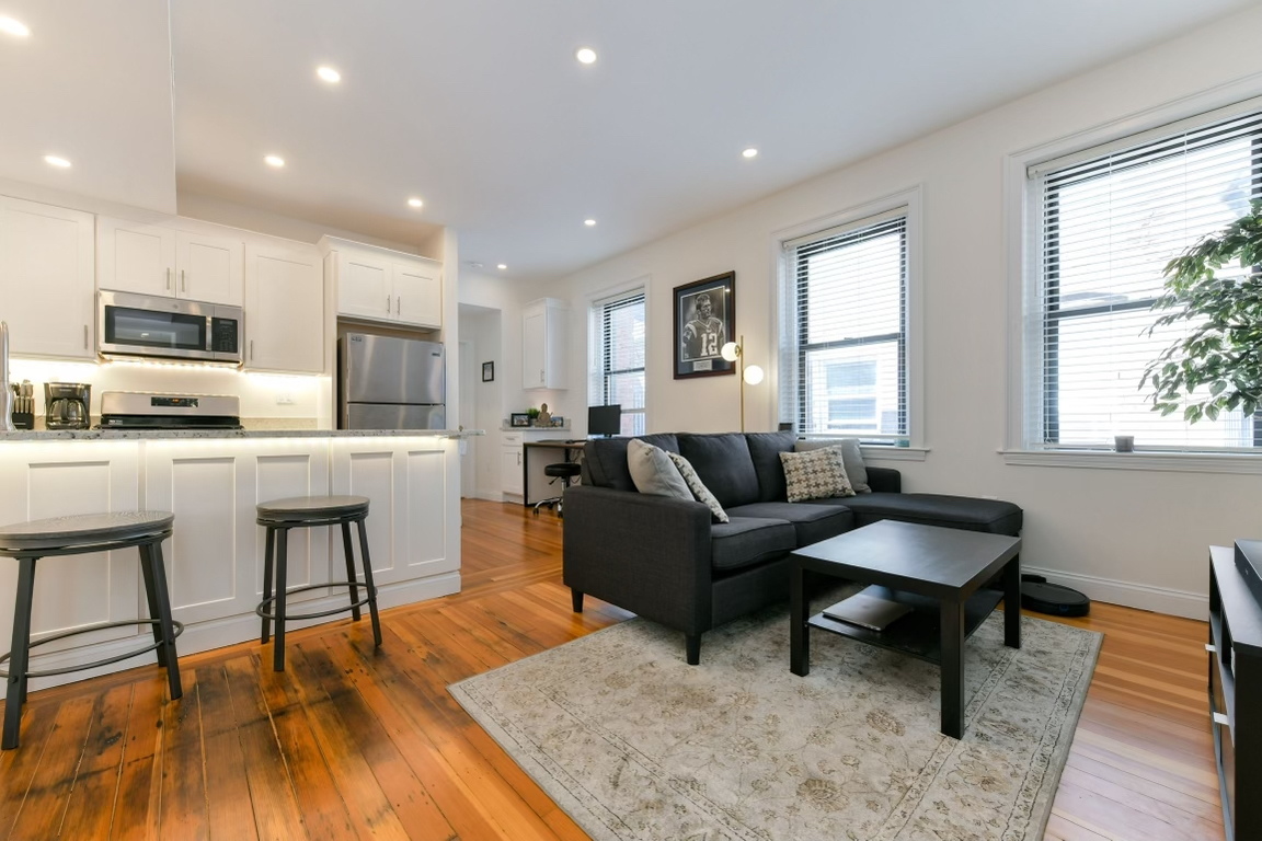 Foto principal - 76 N Margin St