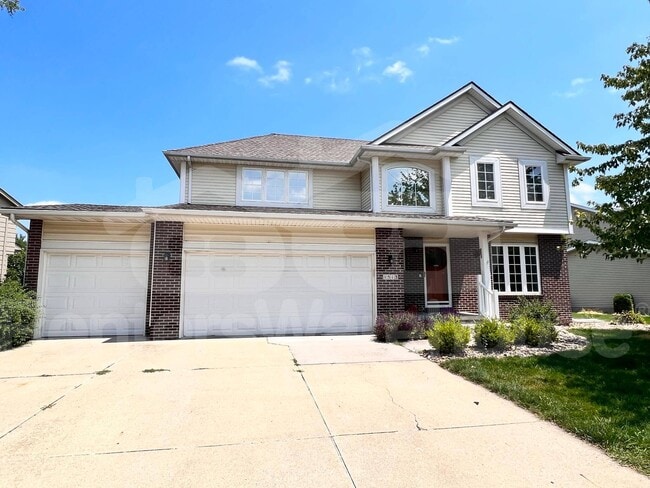 Building Photo - 1513 NE Michael Dr