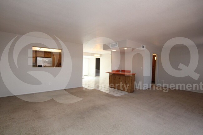 Foto del edificio - 744 W Oxford Dr
