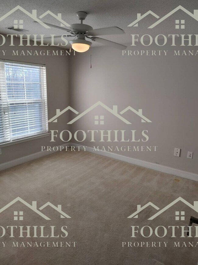 Foto del edificio - 213 Lookover Dr