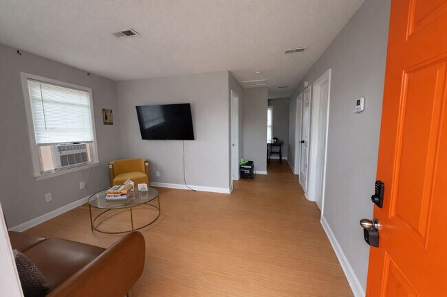 Foto del edificio - 316 Skyland Ave